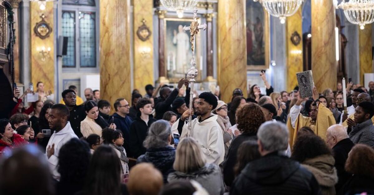 İstanbul’daki kiliselerde Noel ayini