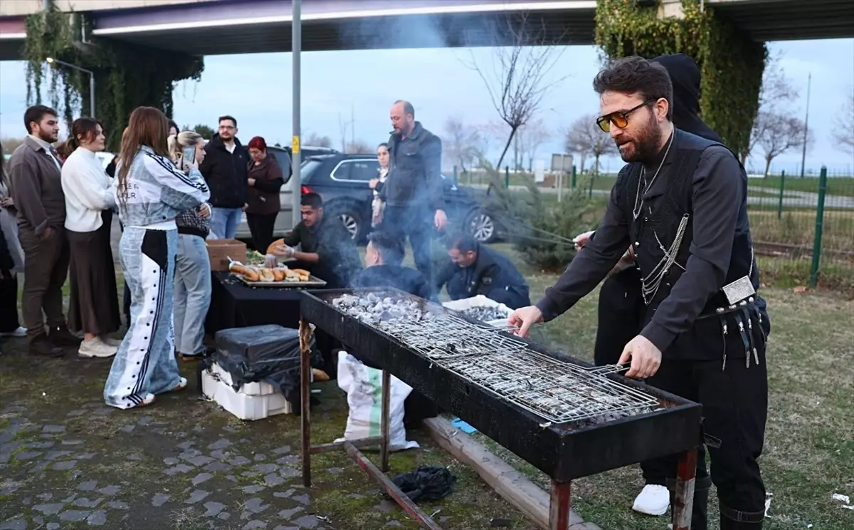 Samsun’da İhtiyaç Sahibi Çocuklar için Hamsi Şenliği Düzenlendi